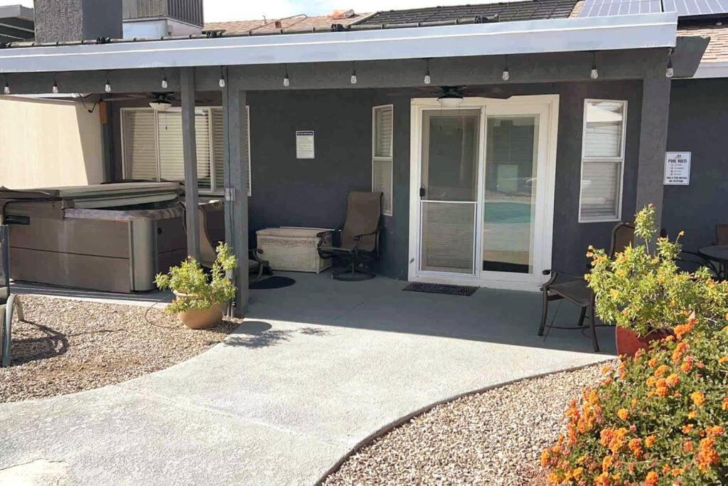 Spacious Getaway! Pool, Spa, Sleeps 9 レイク・ハヴァス・シティ エクステリア 写真